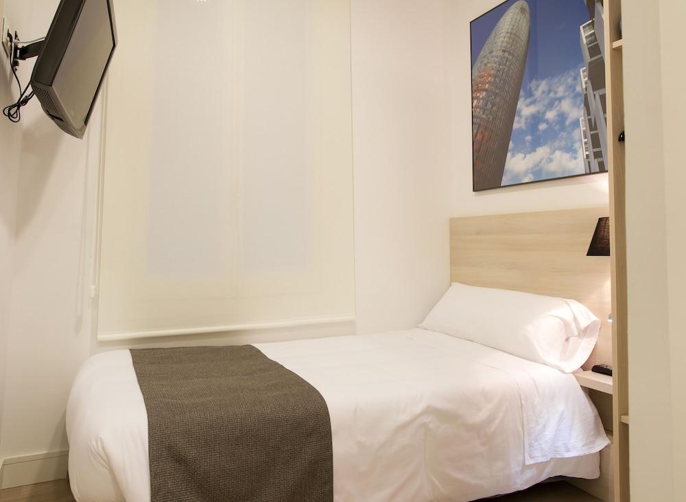 The 8 Boutique B&B Barcelona Bagian luar foto