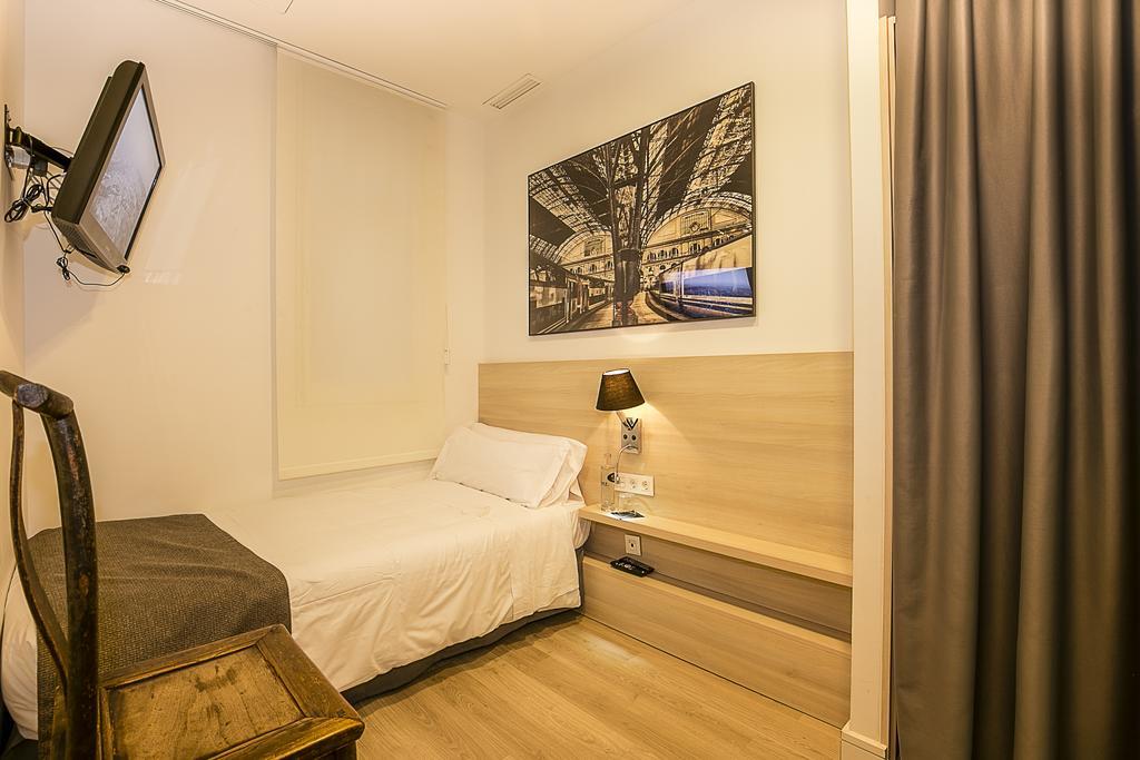 The 8 Boutique B&B Barcelona Bagian luar foto