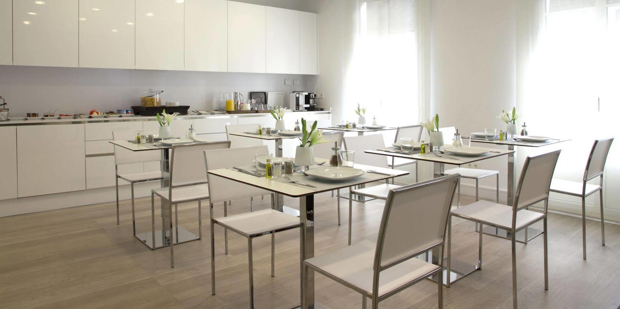 The 8 Boutique B&B Barcelona Bagian luar foto