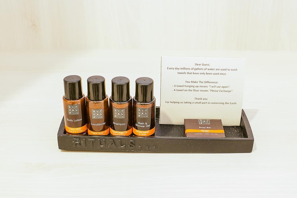 The 8 Boutique B&B Barcelona Bagian luar foto